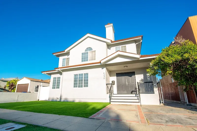 Living Now--Sober Living - Photo 5